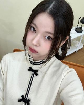 nmixx_20230222_1_1.jpg