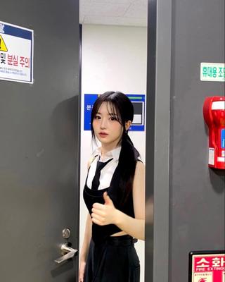 nmixx_20230225_4_3.jpg