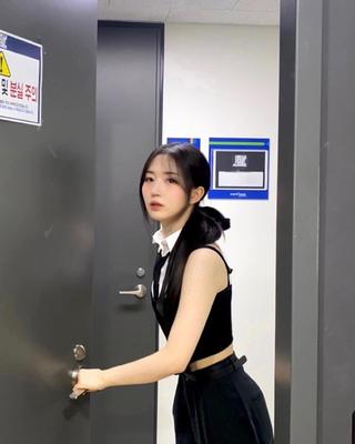 nmixx_20230225_4_4.jpg