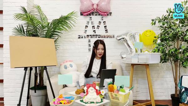 2022-04-13_🎀HAPPY JIWOO DAY🎀.mp4