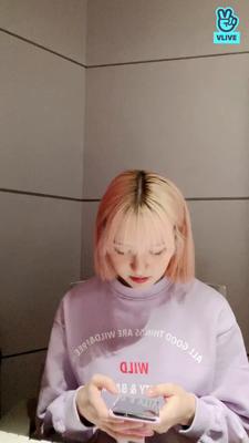 2022-10-25_오랜만이야👩‍🎤(Leisure With Lily #4).mp4